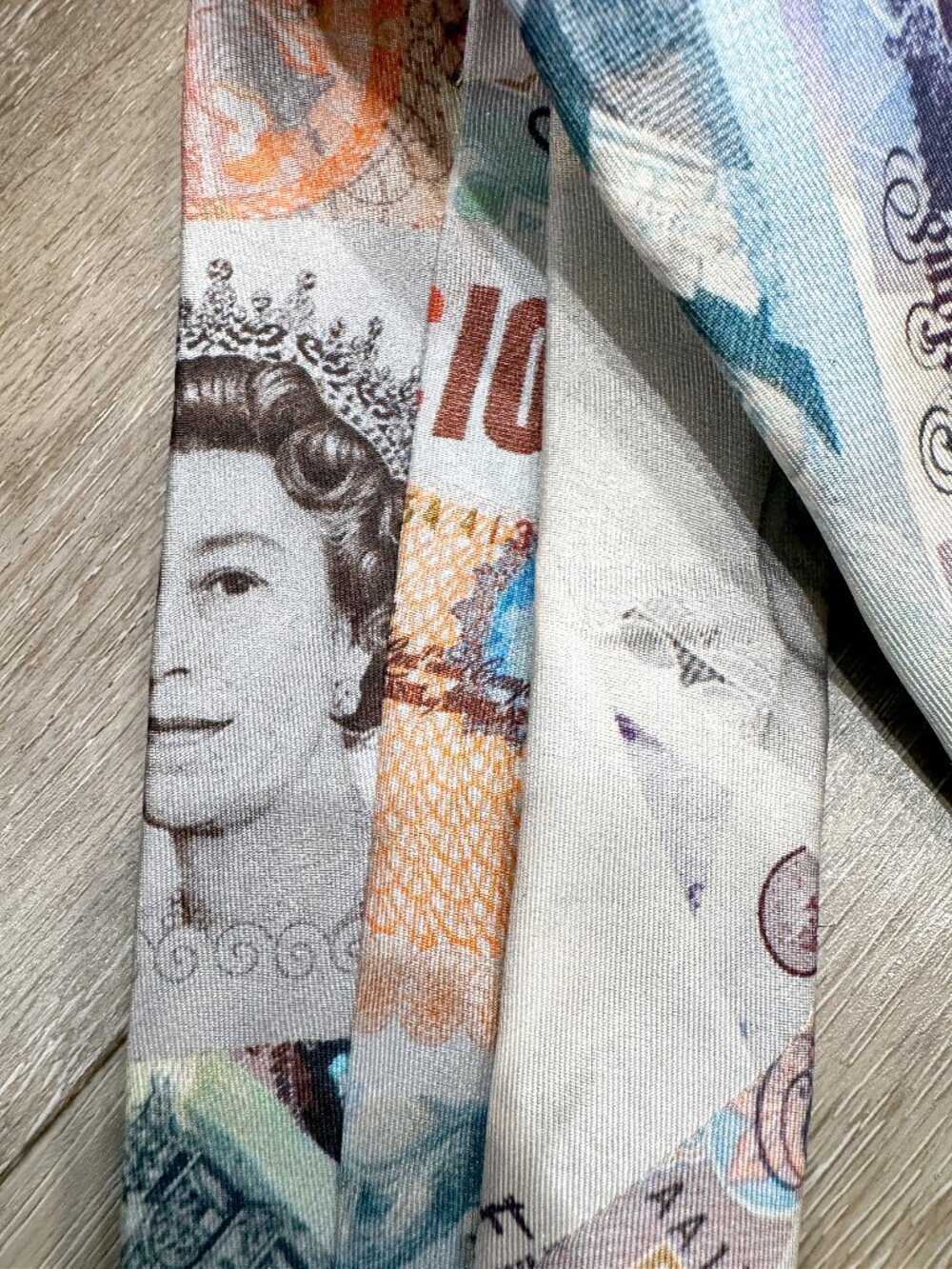Vivienne Westwood silk tie featuring the iconic "Money" or "Currency" print. - Picture 5 of 8